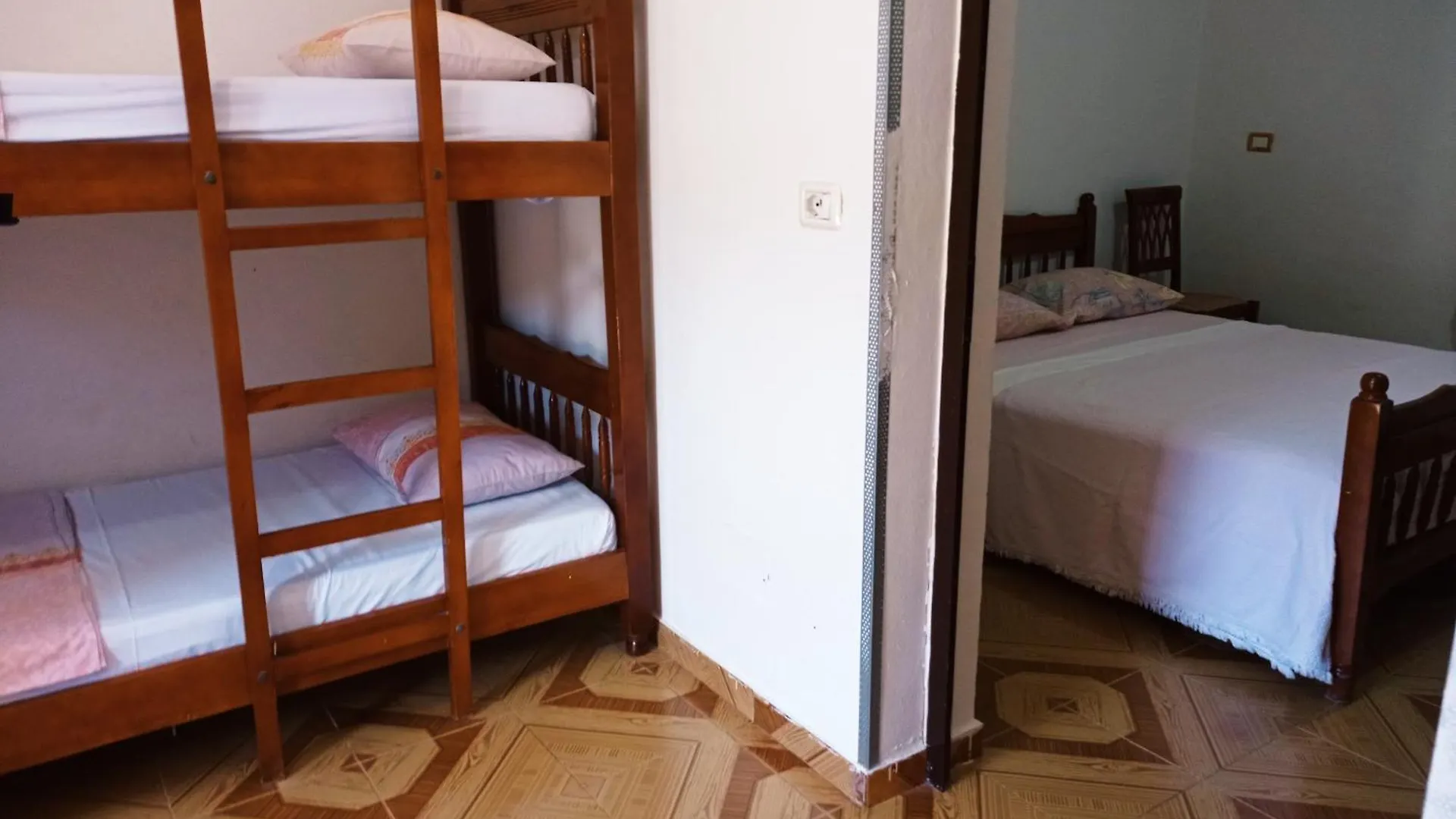 A & H Apartments Velipojë 0*,  אלבניה